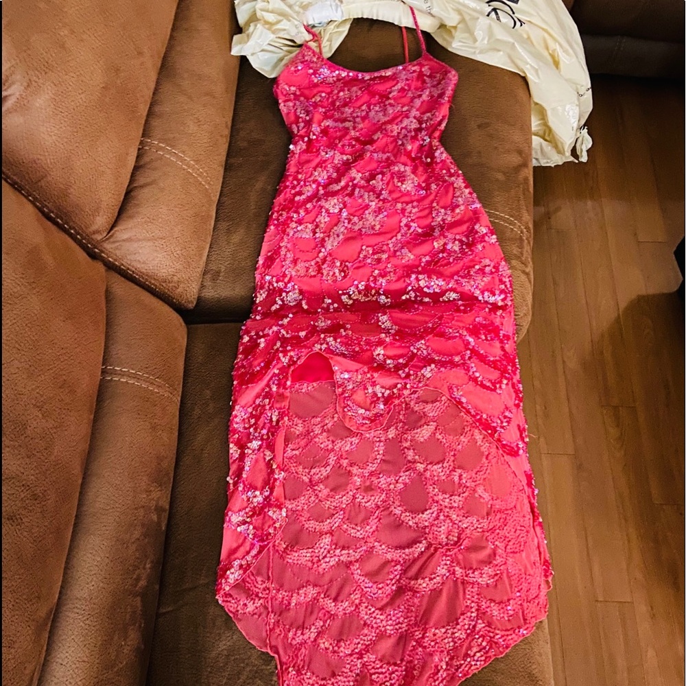 🔥CACHE🔥 pink cachet sequin dress! SUPER HOT